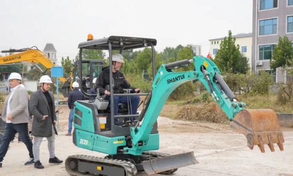 f0b52e5c3cca4cecbbf61332772e81d3